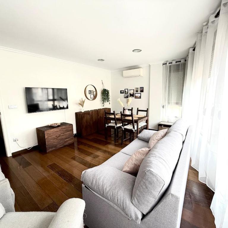 Apartment 100m from the beach - Three-Bedroom Apartment - 23