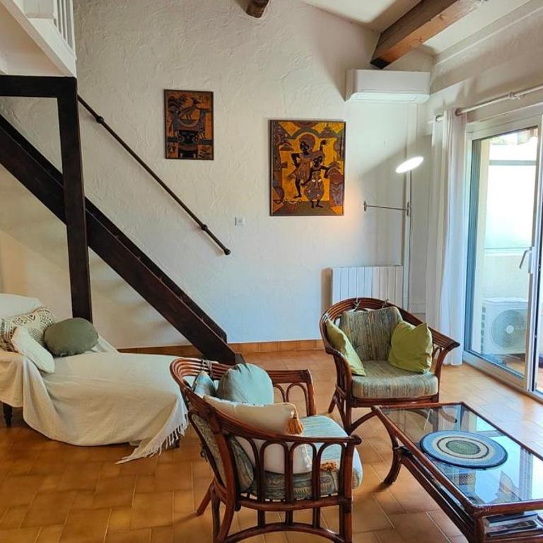 Charming accommodation with pleasant terrace - Apartment - 2