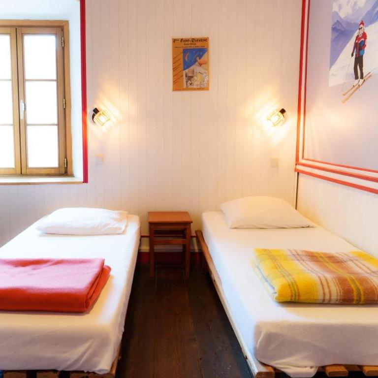 Auberge l'Estoilies - Chambre Double ou Lits Jumeaux avec Salle de Bains Commune - 3