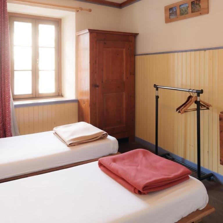 Auberge l'Estoilies - Chambre Double ou Lits Jumeaux avec Salle de Bains Privative - 1
