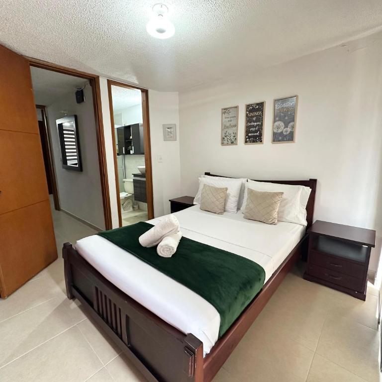 Beautiful house with a pool in Pereira - Casa de 4 dormitorios - 16