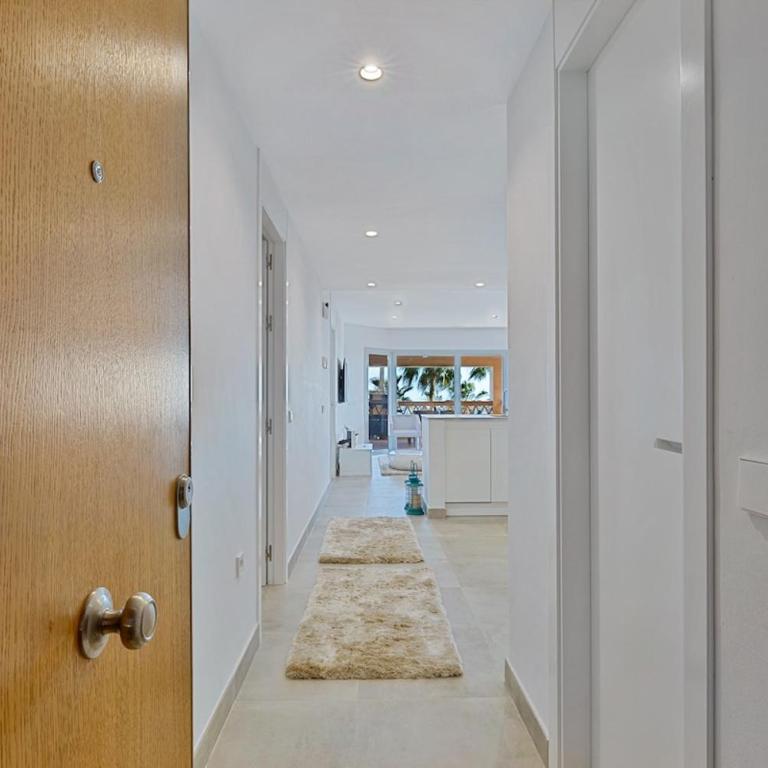 Panoramic ocean and city views - Two-Bedroom Apartment - 7