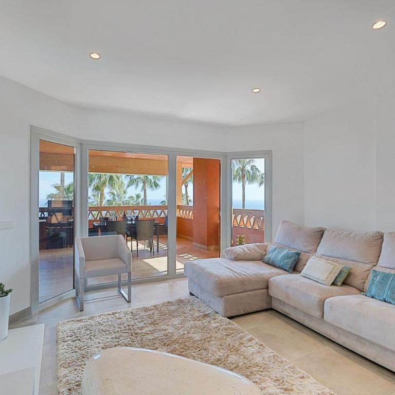 Panoramic ocean and city views - Two-Bedroom Apartment - 16