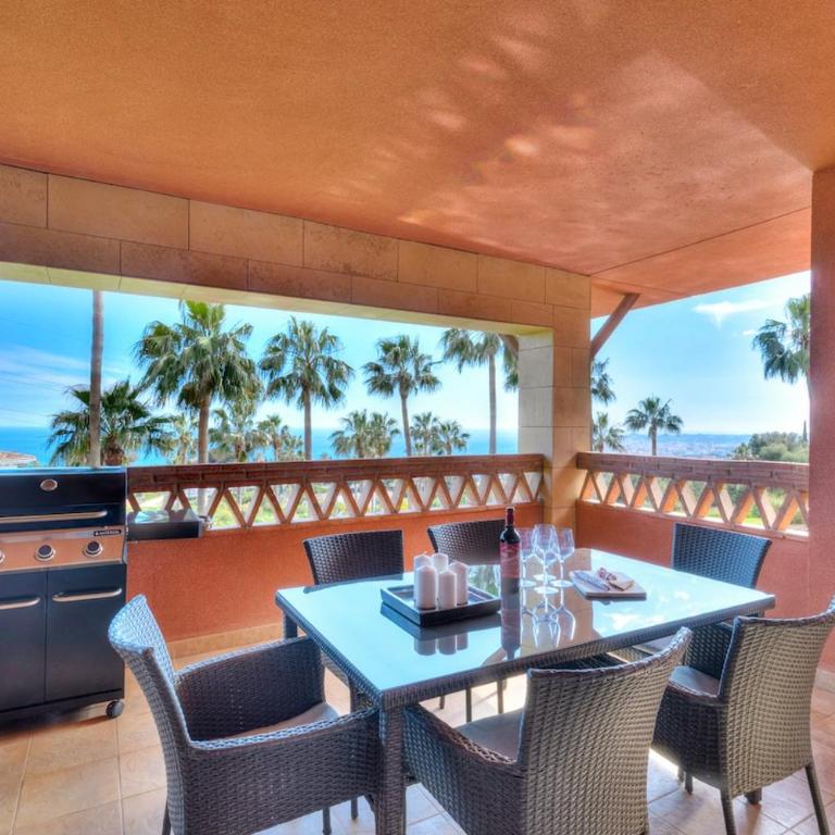 Panoramic ocean and city views - Two-Bedroom Apartment - 24