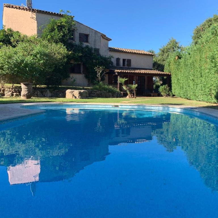 Spacious Villa with Pool and Fireplace - Villa - 6