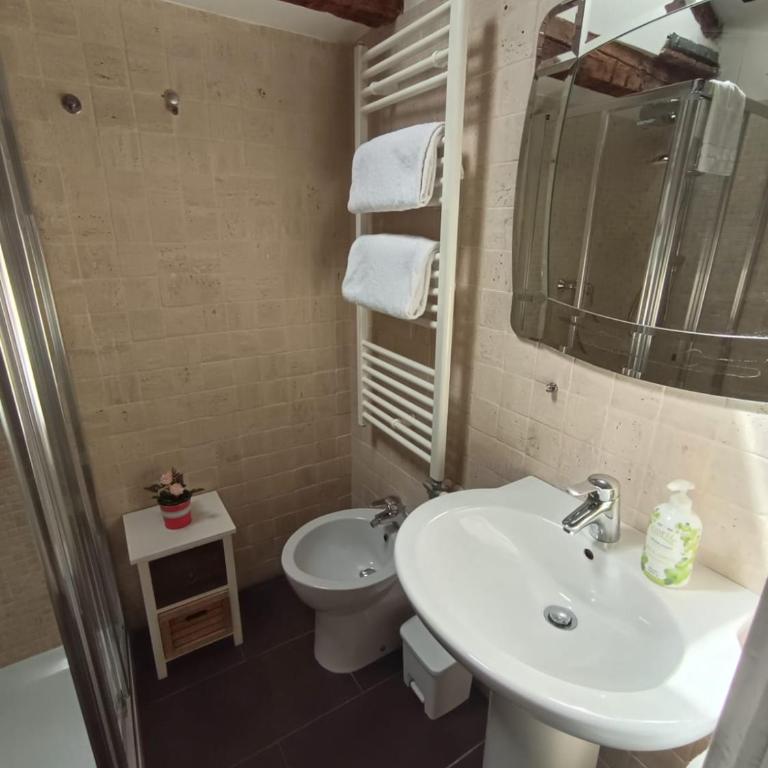 Attico Sospiri - Two-Bedroom Apartment - 14