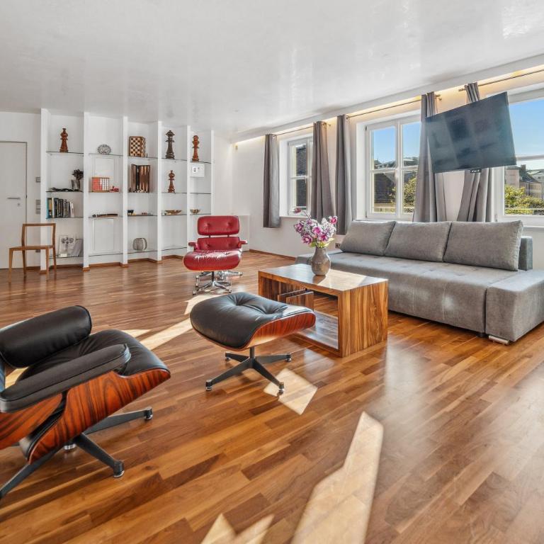 Munich Most Central Holiday Apartment 90m2 - 969 sq ft of Luxury - Appartement 2 Chambres avec Vue - 1