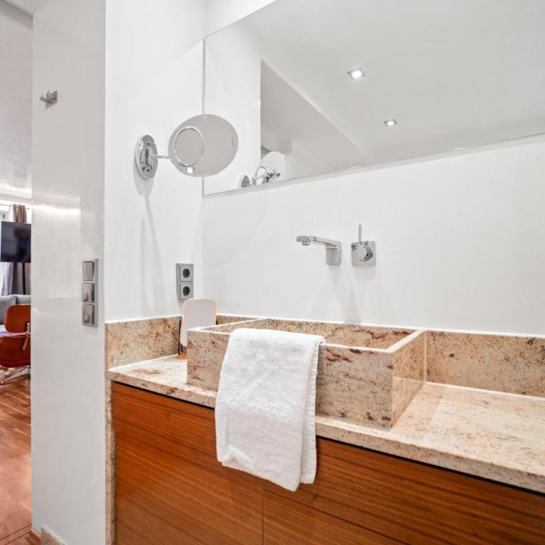 Munich Most Central Holiday Apartment 90m2 - 969 sq ft of Luxury - Appartement 2 Chambres avec Vue - 29