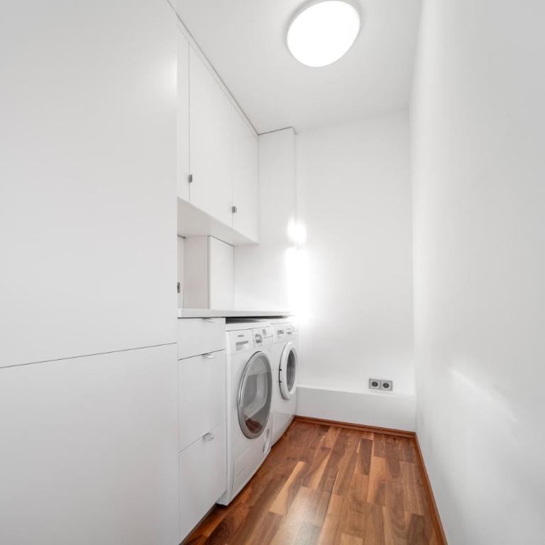 Munich Most Central Holiday Apartment 90m2 - 969 sq ft of Luxury - Appartement 2 Chambres avec Vue - 37