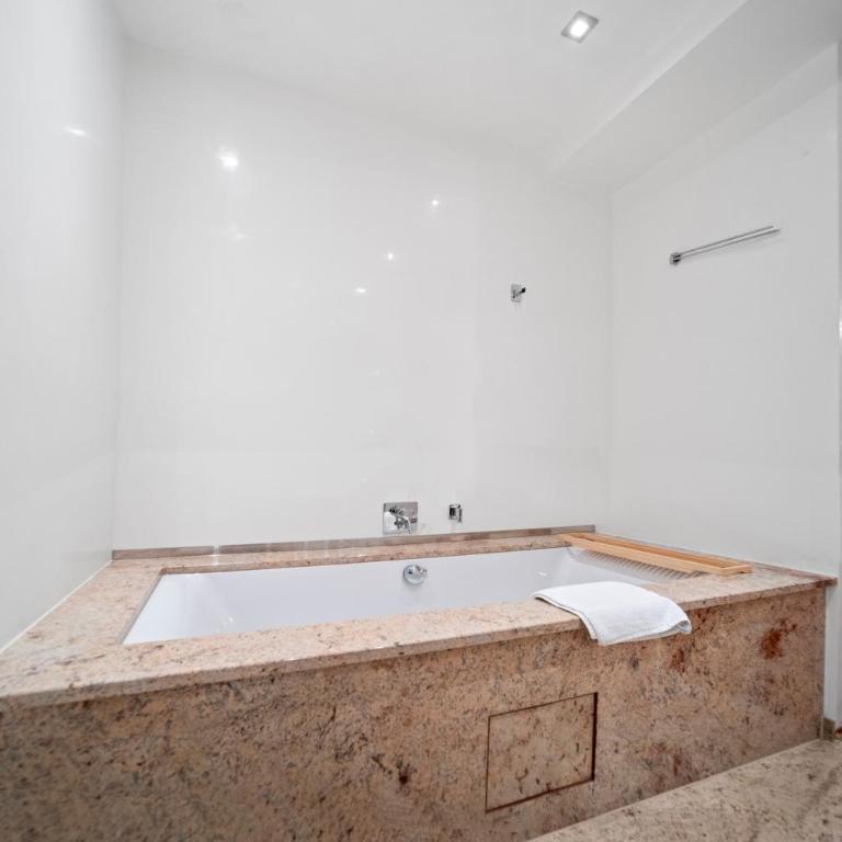 Munich Most Central Holiday Apartment 90m2 - 969 sq ft of Luxury - Appartement 2 Chambres avec Vue - 30