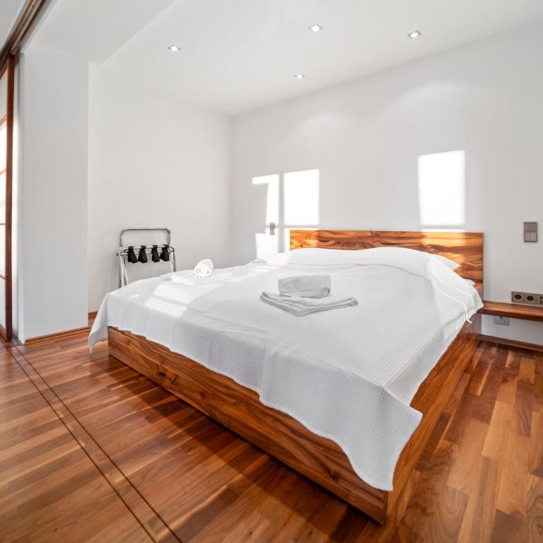 Munich Most Central Holiday Apartment 90m2 - 969 sq ft of Luxury - Appartement 2 Chambres avec Vue - 25