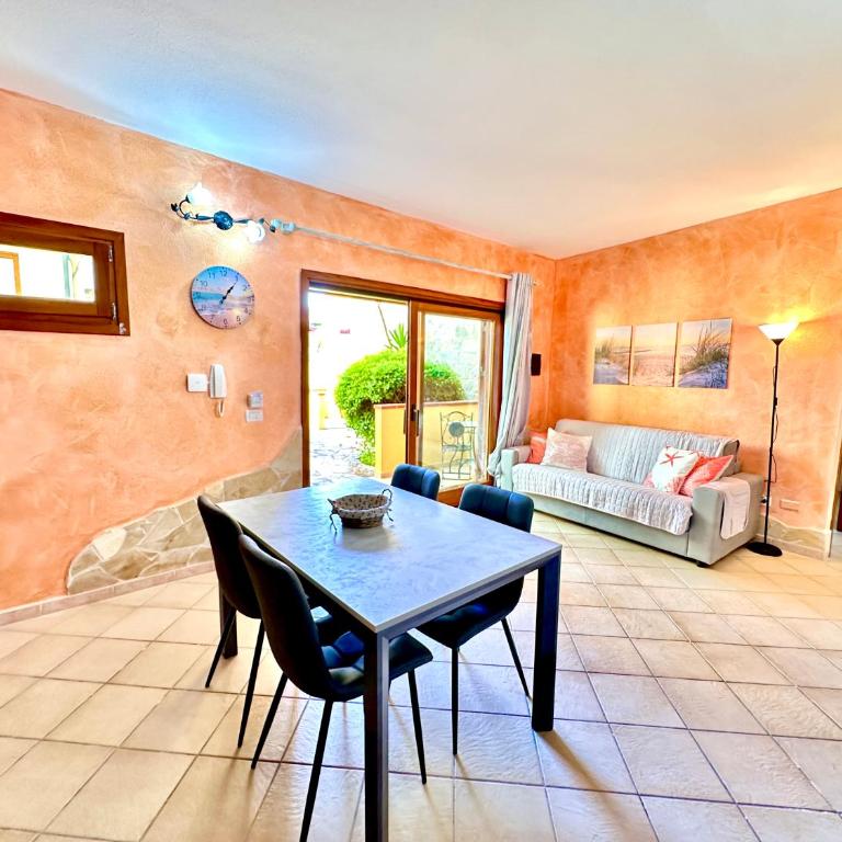Dolfa House - One-Bedroom Apartment - 1