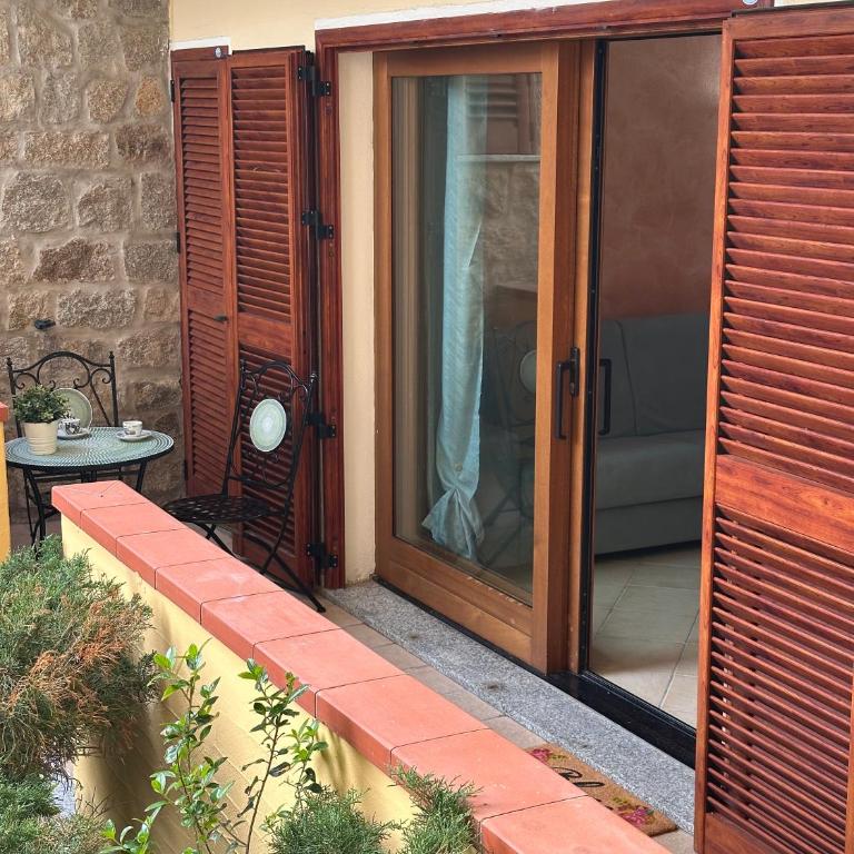 Dolfa House - One-Bedroom Apartment - 17