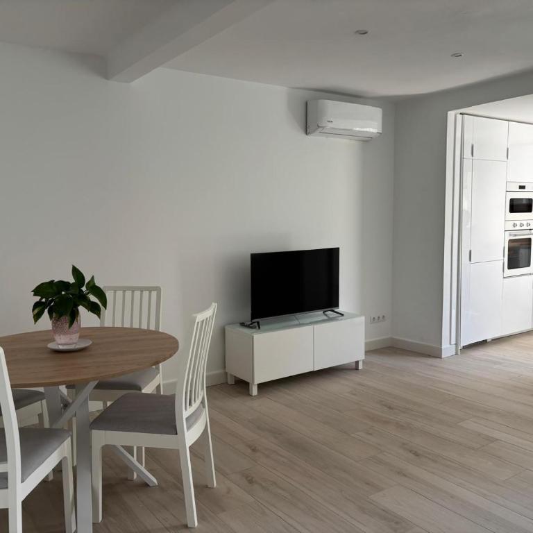 La Sardineta, es un apartamento en la Costa Brava, Palamós 1 minuto de la playa Alquiler temporal mínimo 32 noches - Apartamento de 2 dormitorios - 13