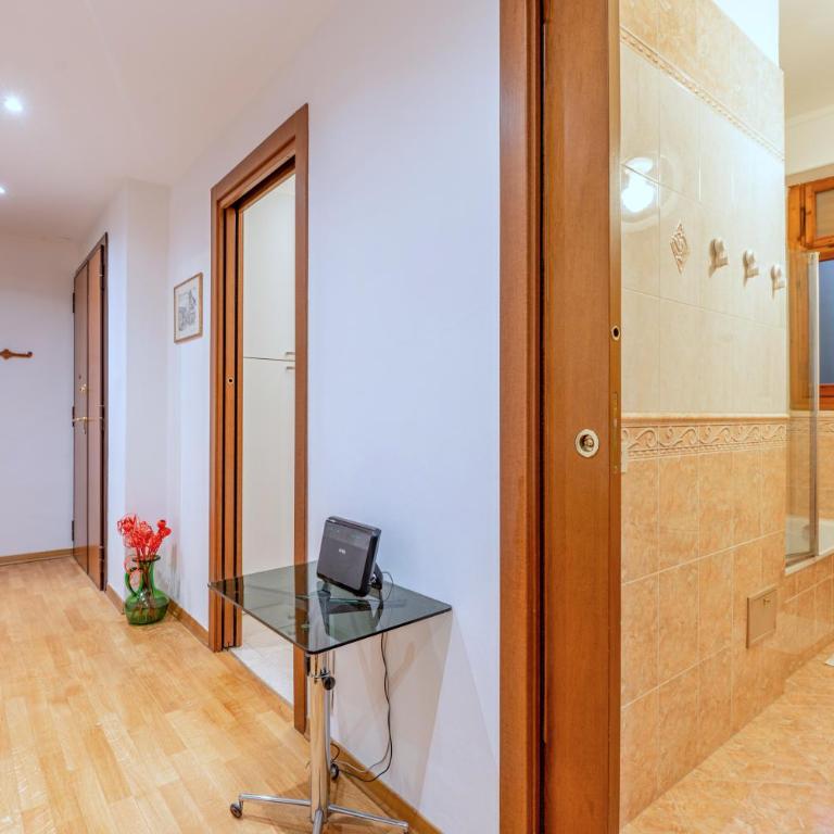 Maison Farini - Appartamento con 3 Camere da Letto e con Vista - 37