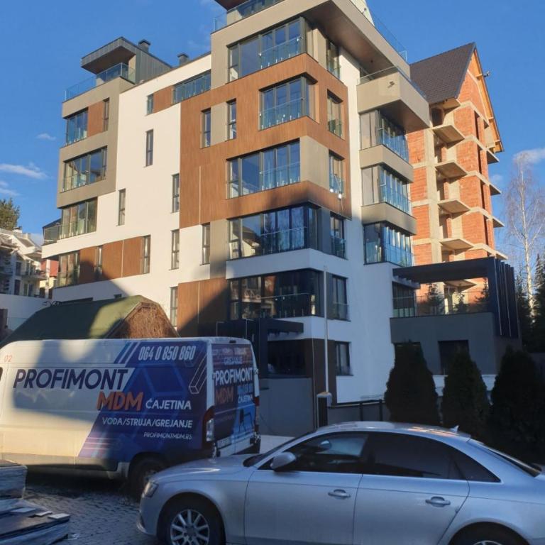 Golden Pine Lux - One-Bedroom Apartment - 10