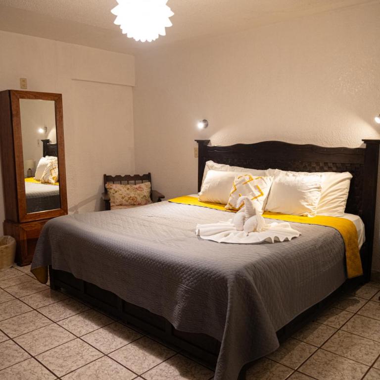 Hotel Casa Linda - King Room - 3