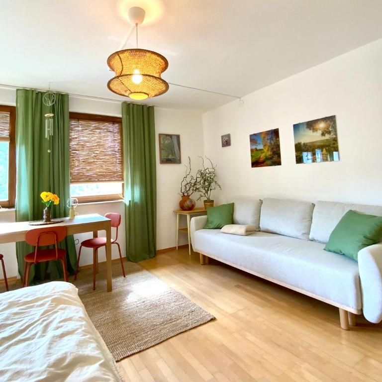 Ruhe & Charme - Family Apartment for 4 People, Self-Check-In, Free Parking, U-Bahn, Netflix - Appartamento con 1 Camera da Letto - 4