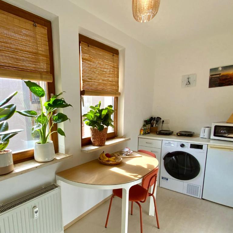 Ruhe & Charme - Family Apartment for 4 People, Self-Check-In, Free Parking, U-Bahn, Netflix - Appartamento con 1 Camera da Letto - 9