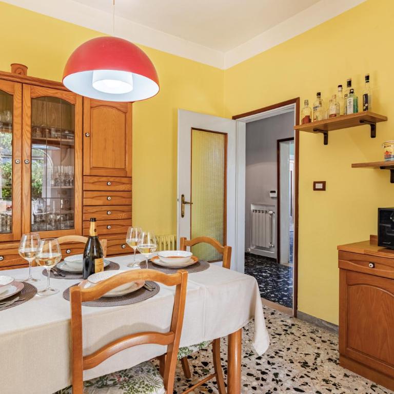 Hostly-La Casa di Andrea-Near the Leaning Tower - Appartamento Superior con 3 Camere da Letto - 21