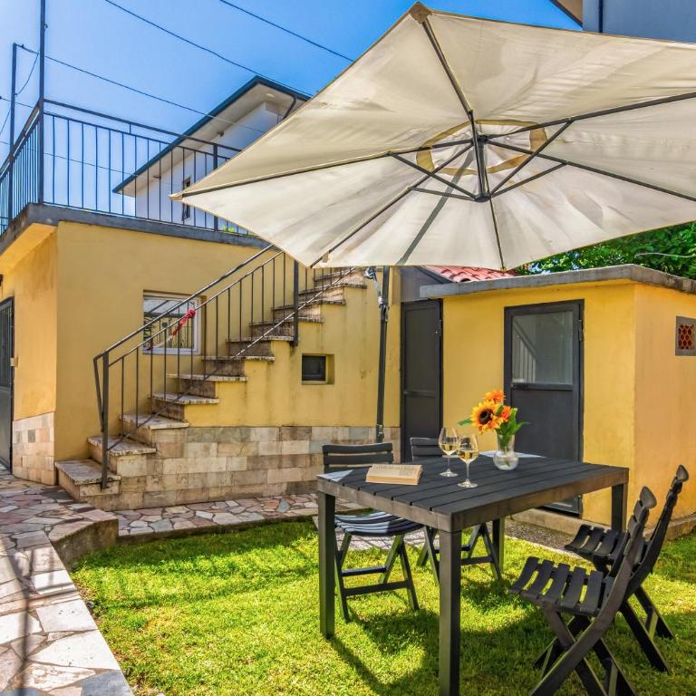 Hostly-La Casa di Andrea-Near the Leaning Tower - Appartamento Superior con 3 Camere da Letto - 43