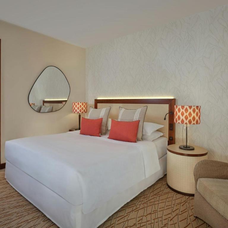 Sheraton Mallorca Arabella Golf Hotel - Habitación Superior con cama grande y balcón - 2