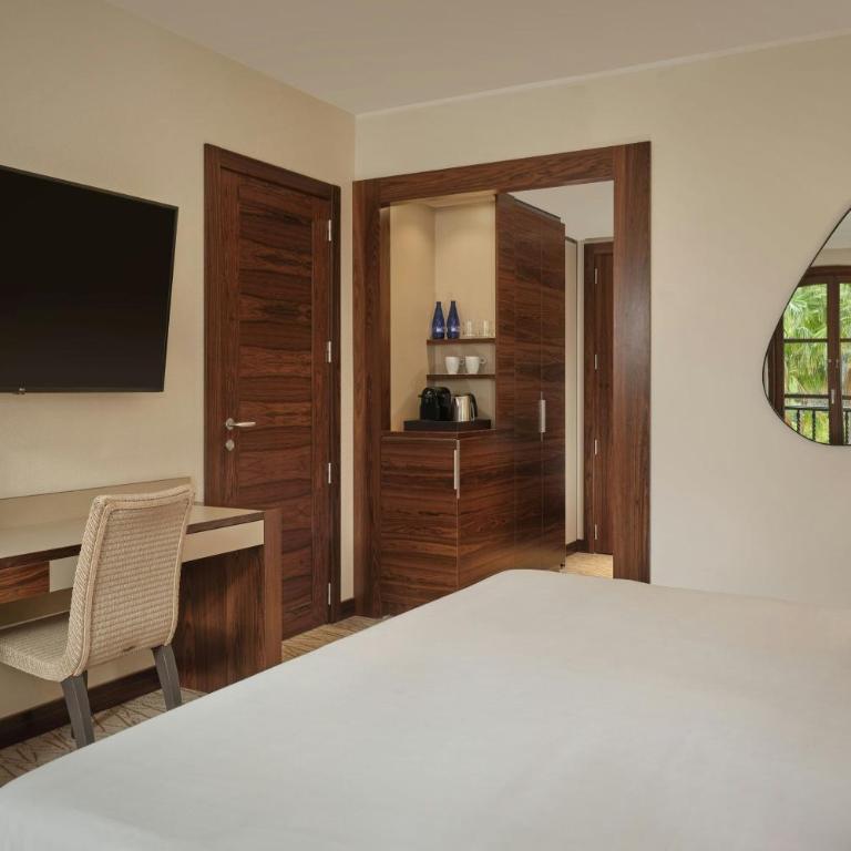 Sheraton Mallorca Arabella Golf Hotel - Habitación Superior con cama grande y balcón - 4