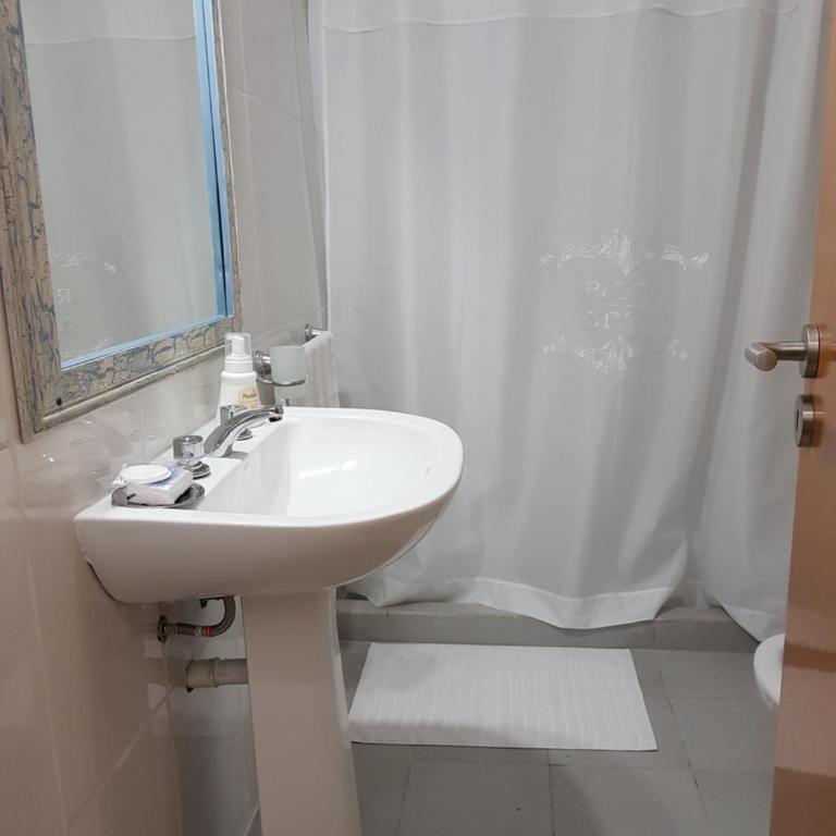 Yeska Apartamentos B - One-Bedroom Apartment - 6