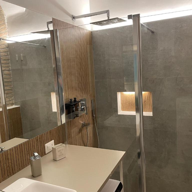 Divine Terrace Stylish Apartment St Peter Rome - Appartamento con 1 Camera da Letto - 37