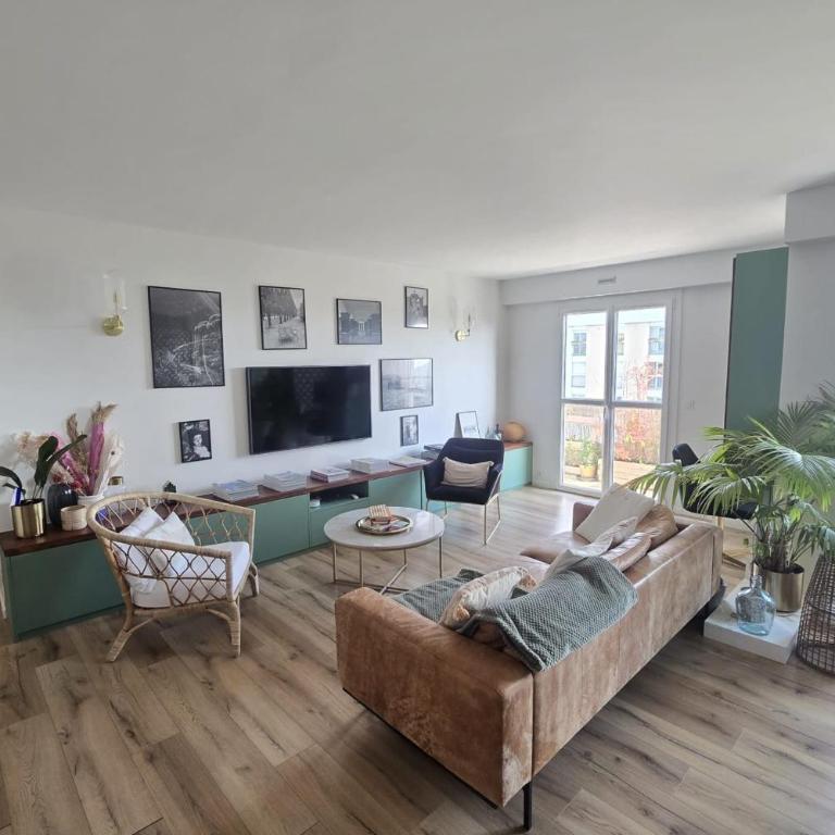 Apartment with terrace and view of Paris - Appartement - 11