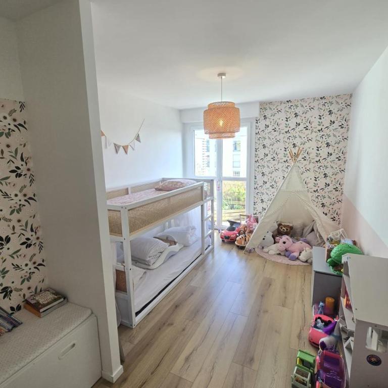 Apartment with terrace and view of Paris - Appartement - 28