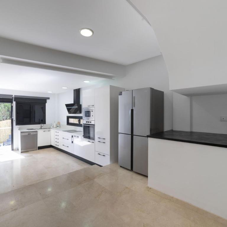 Ultra-Luxury Panoramic Sea View Villa with Private Pool & 200m' Sky Terrace & Garage in Alicante - Villa Superior - 36