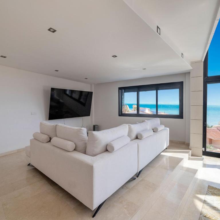 Ultra-Luxury Panoramic Sea View Villa with Private Pool & 200m' Sky Terrace & Garage in Alicante - Villa Superior - 8