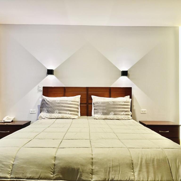 Hotel Tiwintza Internacional - Habitación Doble con baño privado - 1 o 2 camas - 8