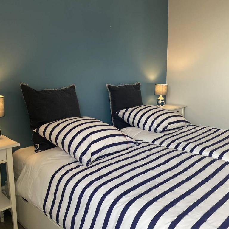 Grande maison au centre de Perros-Guirec avec jardin, terrasse et WIFI - FR-1-368-460 - Ferienhaus - 26
