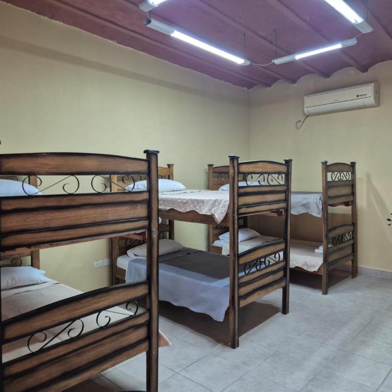 Patagonia Hostel - Habitación Compartida Mixta de 8 camas - 4