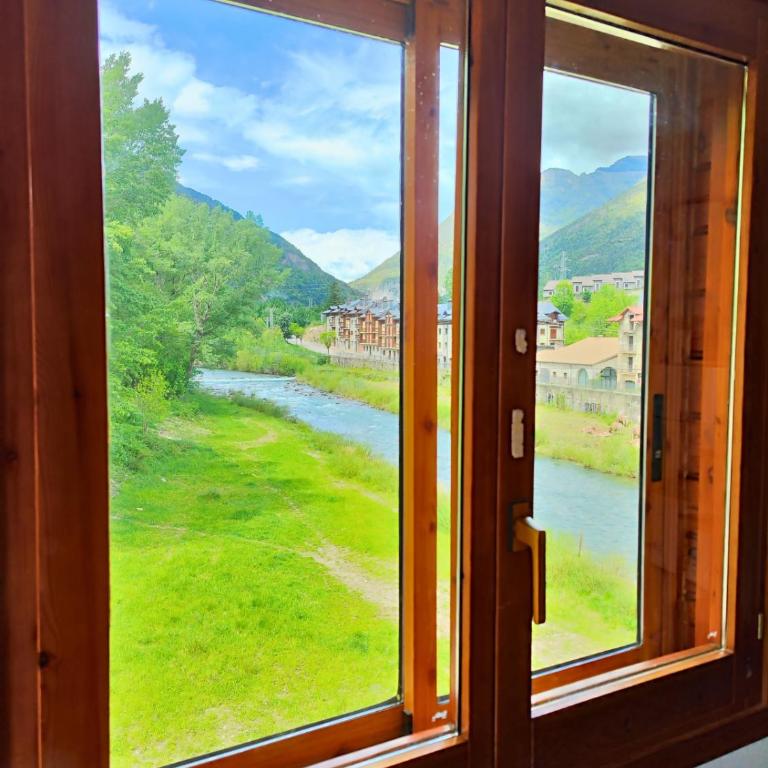 Apartamento Sobremonte: vistas al Rio Gallego - Duplex Apartment - 5