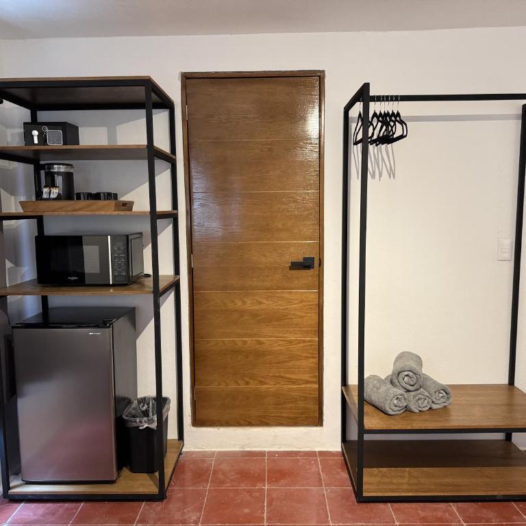 The Boat House Suites - Twin Room with Private Bathroom - 2