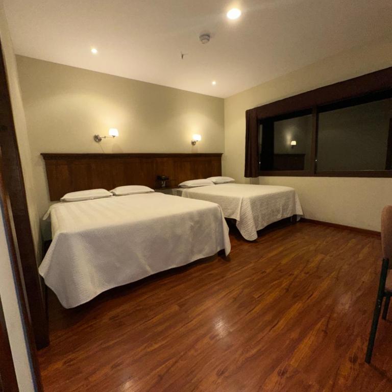 Hotel & Suites El Quijote - Habitación Cuádruple Superior - 4