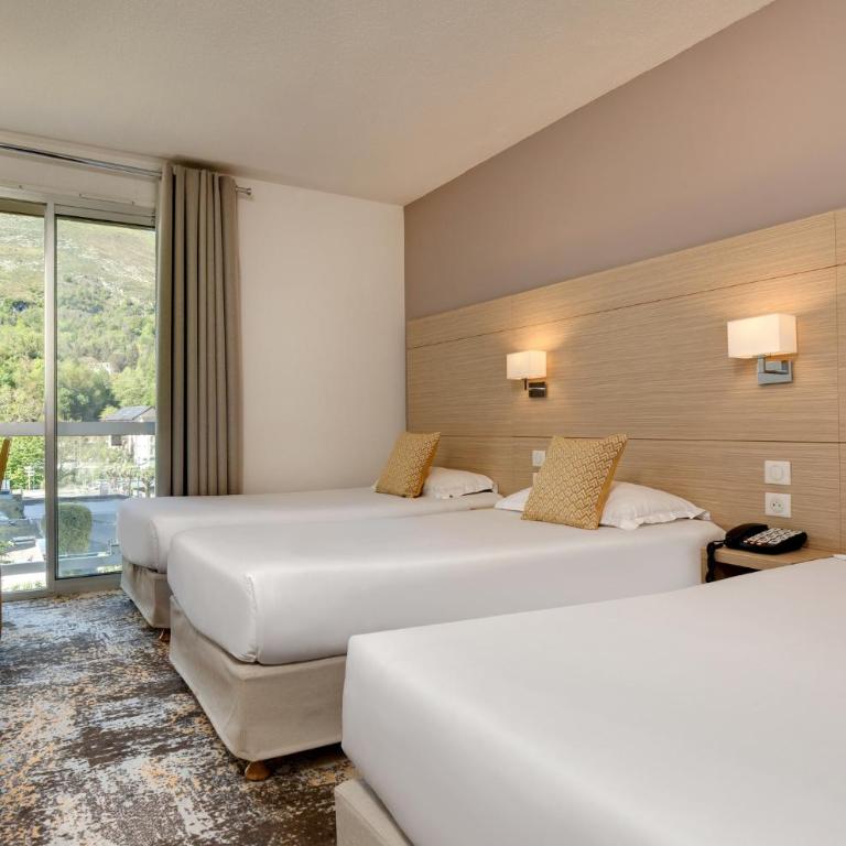 Hôtel Le Méditerranée - Chambre Triple - 2
