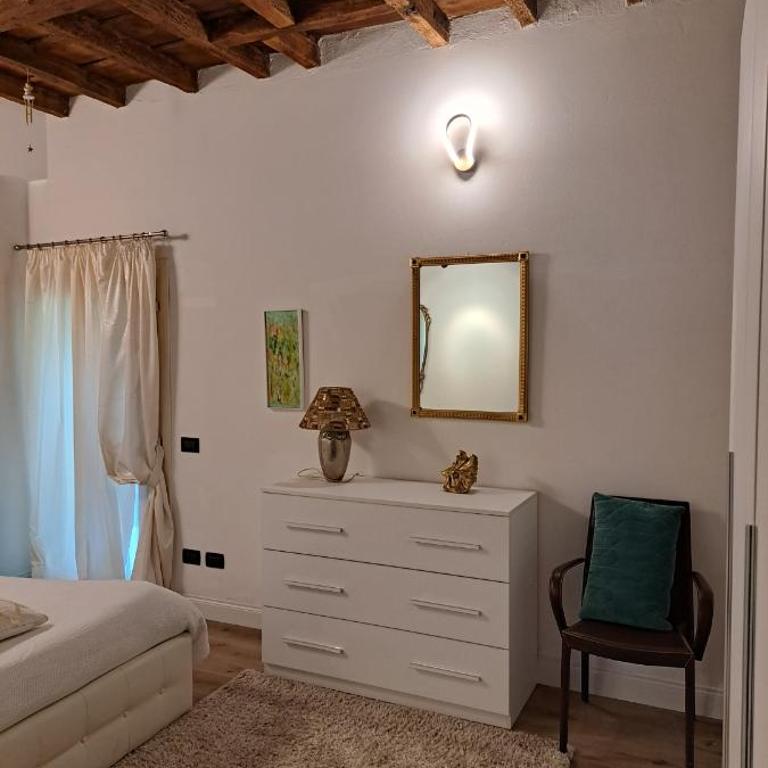 Centro storico, Centralissimo LUXURY SMERALDO SUITE Doccia Idromassaggio , cesto con piccola colazione - Appartamento con 1 Camera da Letto - 10