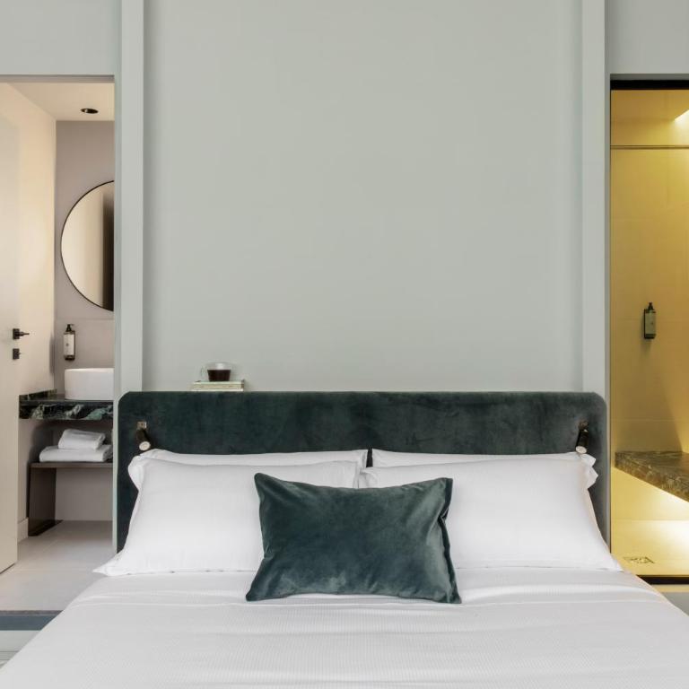 ATEL Guest House - Deluxe Triple Room - 9