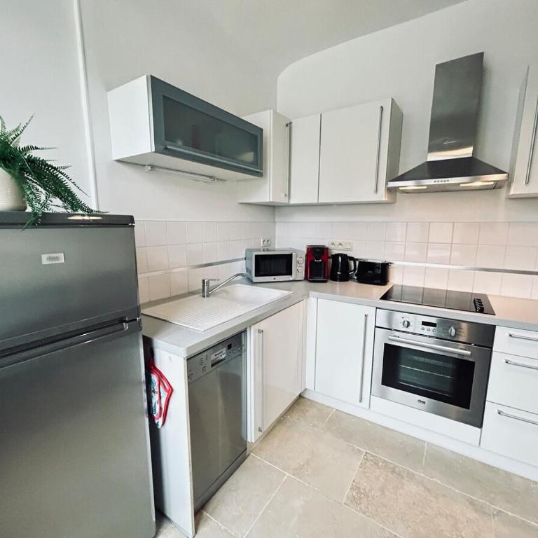 Jadart T3 avec balcon au pied de la cathédrale - Apartment mit 2 Schlafzimmern - 3