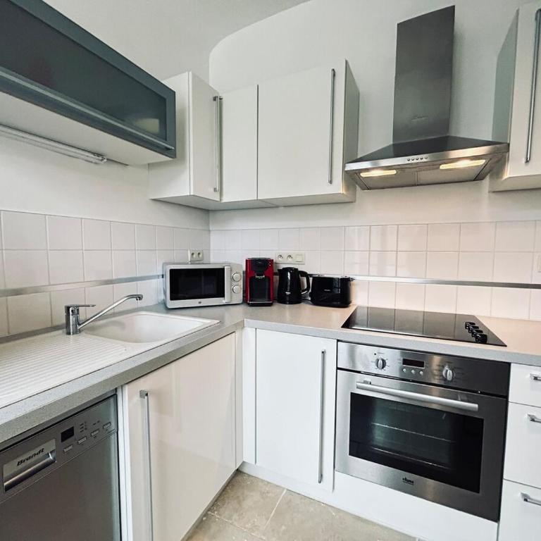Jadart T3 avec balcon au pied de la cathédrale - Apartment mit 2 Schlafzimmern - 17
