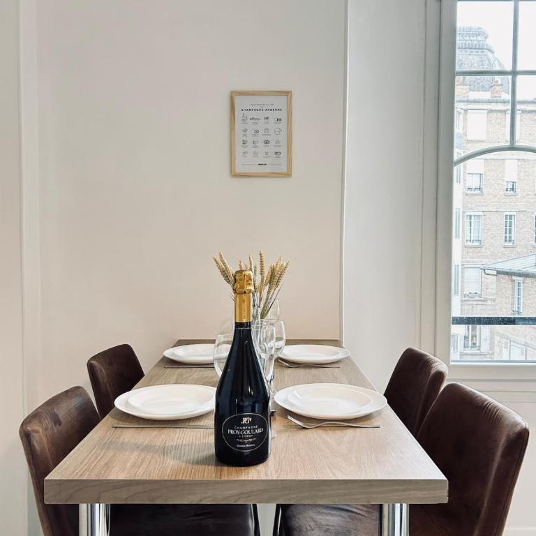Jadart T3 avec balcon au pied de la cathédrale - Apartment mit 2 Schlafzimmern - 24