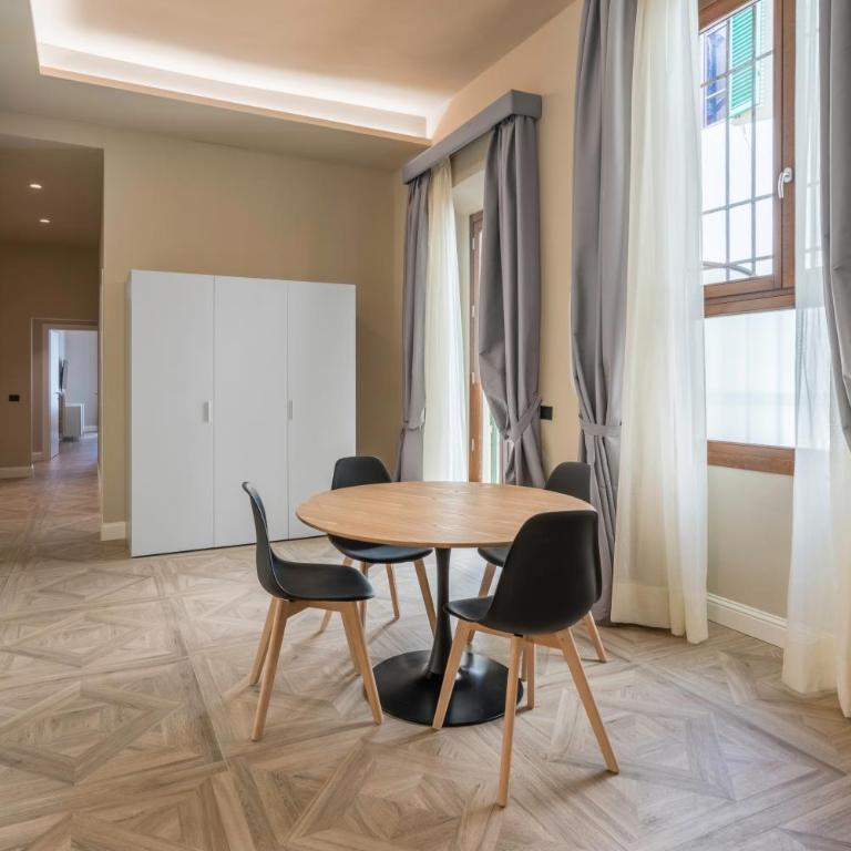 Hotel Adamas - Three-Bedroom Deluxe Apartment - 10