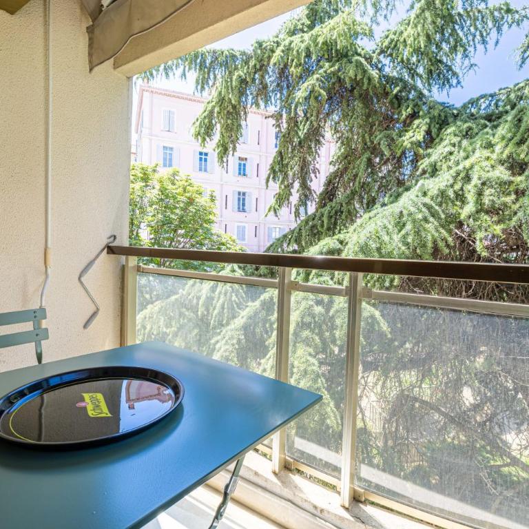 LE CENTER avec joli balcon et parking pour un plaisant séjour - Apartment mit 1 Schlafzimmer und Balkon - 3