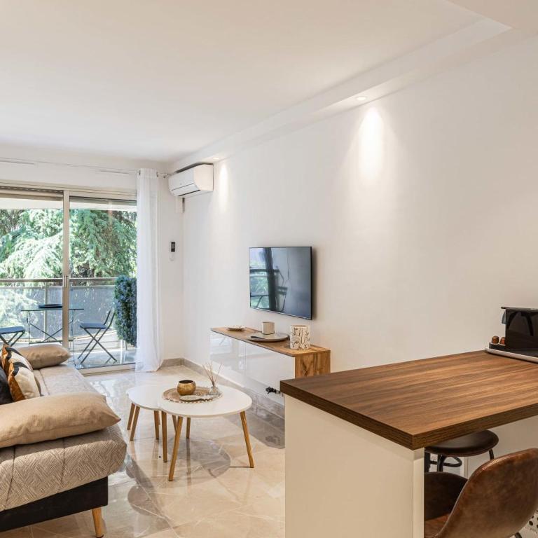 LE CENTER avec joli balcon et parking pour un plaisant séjour - Apartment mit 1 Schlafzimmer und Balkon - 6