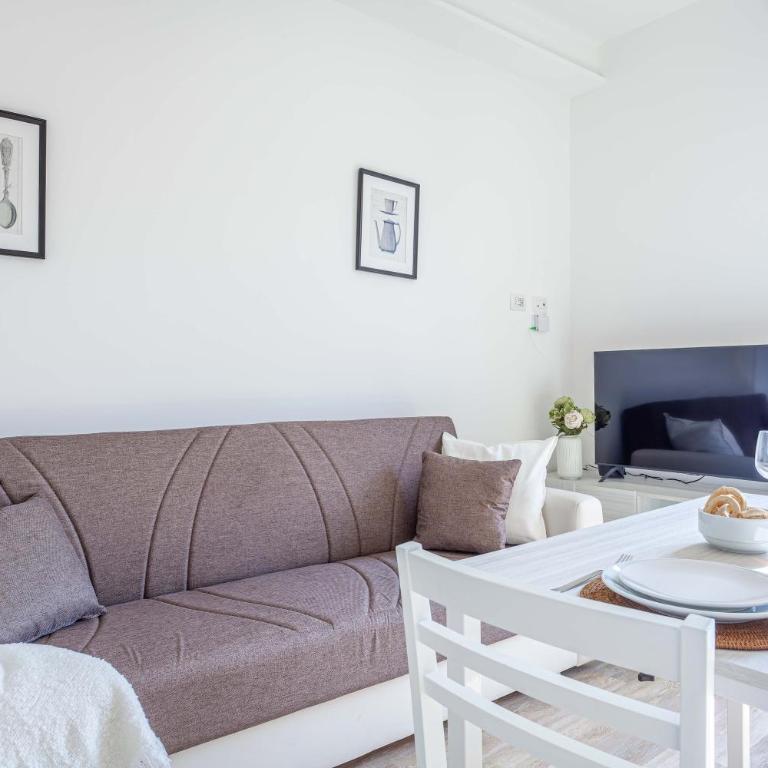 JOIVY Sublime Flat with Balcony - Apartment - 2