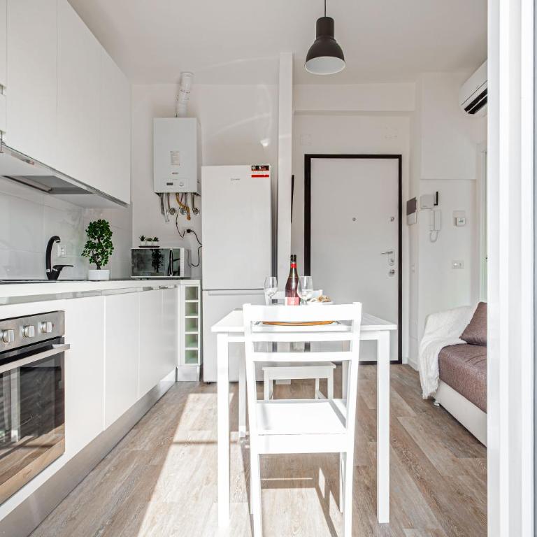 JOIVY Sublime Flat with Balcony - Apartment - 7